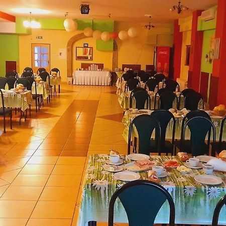 קאמיינה גורה Hotel Krokus מראה חיצוני תמונה