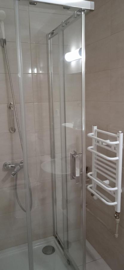 קאמיינה גורה Hotel Krokus מראה חיצוני תמונה