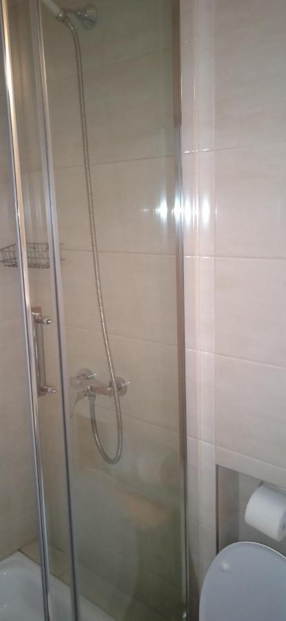 קאמיינה גורה Hotel Krokus מראה חיצוני תמונה