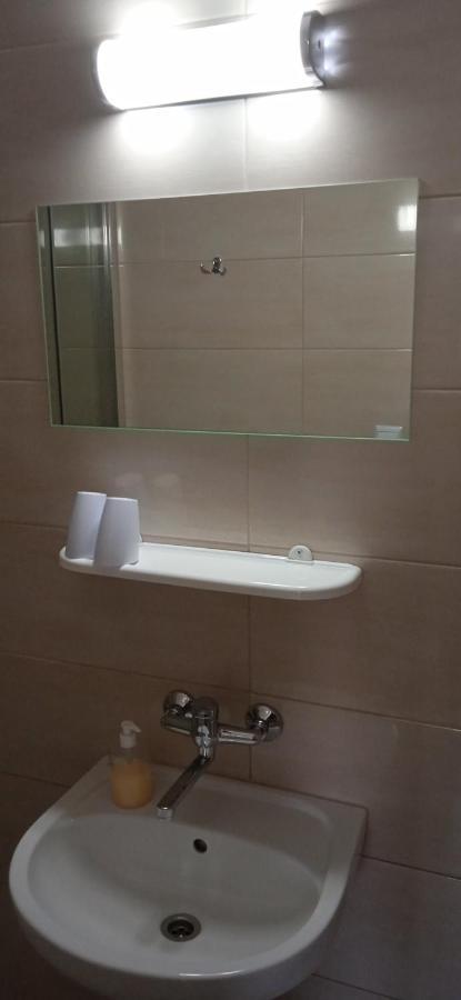 קאמיינה גורה Hotel Krokus מראה חיצוני תמונה