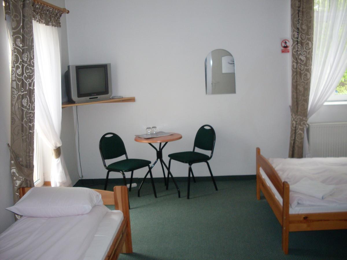 קאמיינה גורה Hotel Krokus מראה חיצוני תמונה