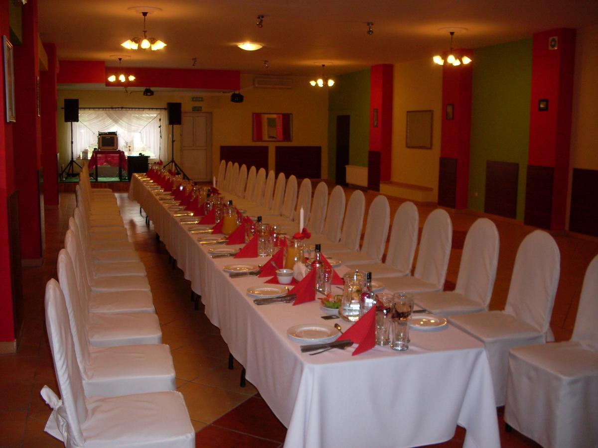 קאמיינה גורה Hotel Krokus מראה חיצוני תמונה