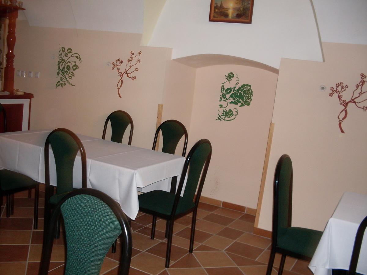 קאמיינה גורה Hotel Krokus מראה חיצוני תמונה